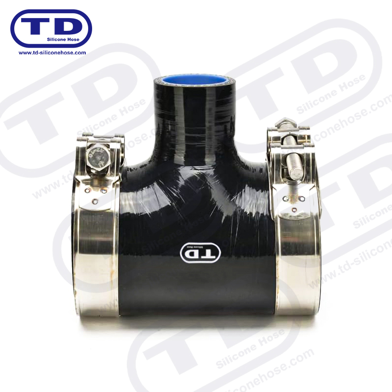 Mangueira de silicone em forma de T.