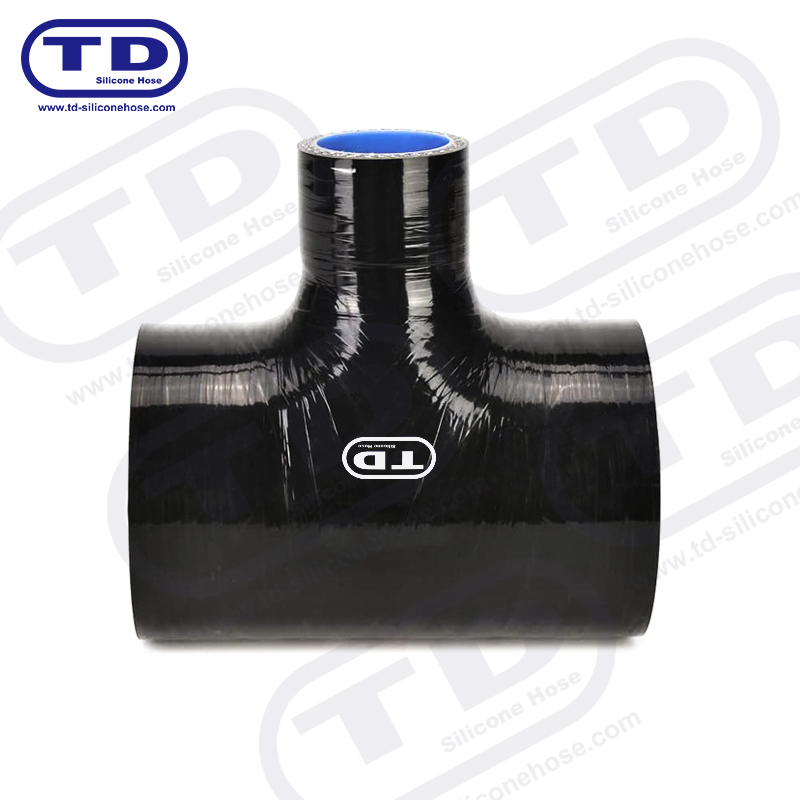 Mangueira de silicone em forma de T.