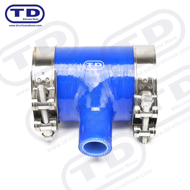 Mangueira de silicone em forma de T.