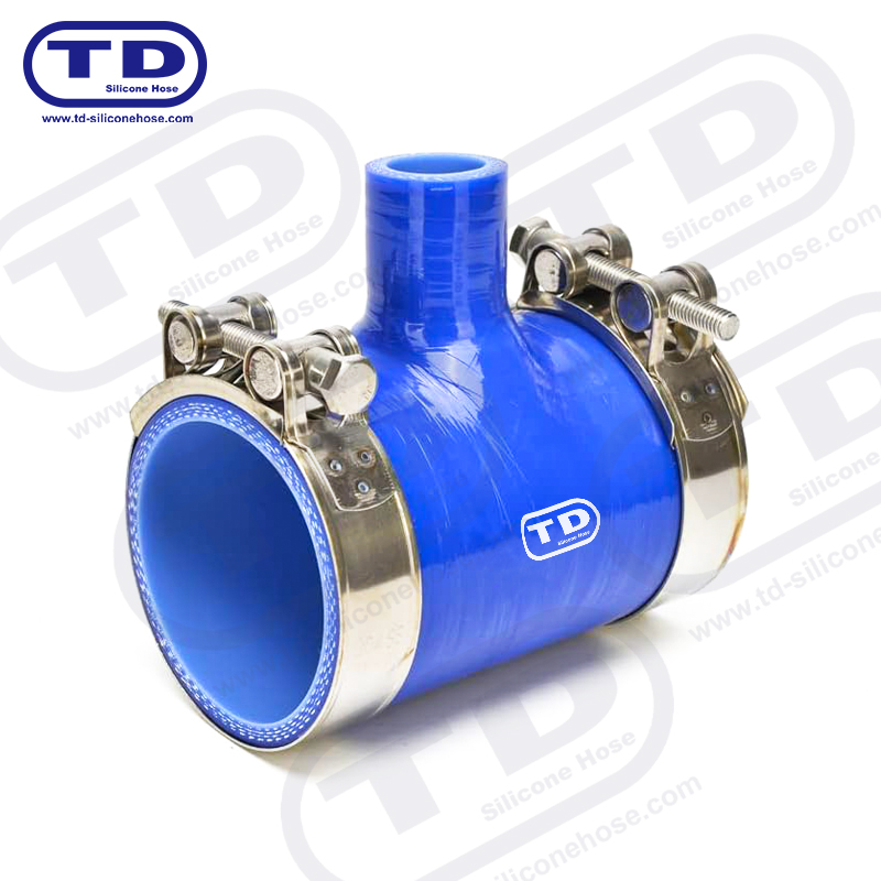 Mangueira de silicone em forma de T.