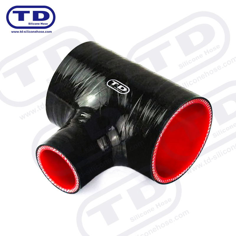 Mangueira de silicone em forma de T.